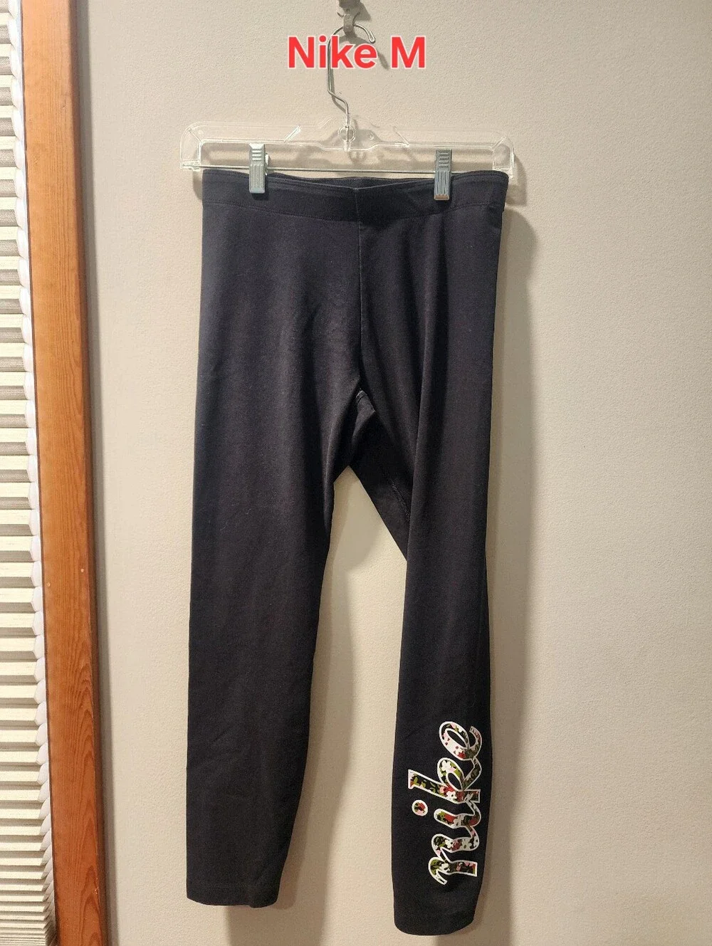 2 Nike Leggings